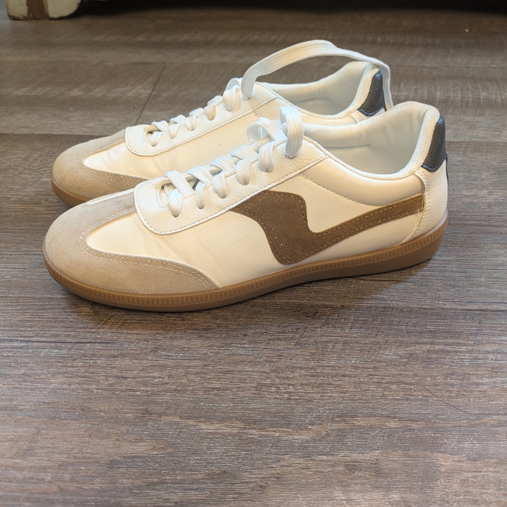 Outwoods Women Sneakers